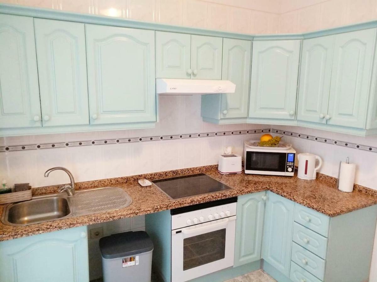 Bright Spacious Apartment, 2 Min Walk From Beach カンデラリア エクステリア 写真