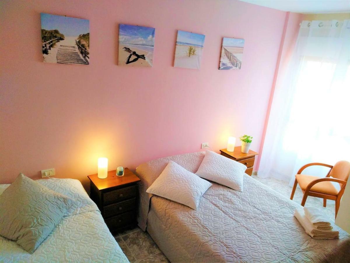 Bright Spacious Apartment, 2 Min Walk From Beach カンデラリア エクステリア 写真