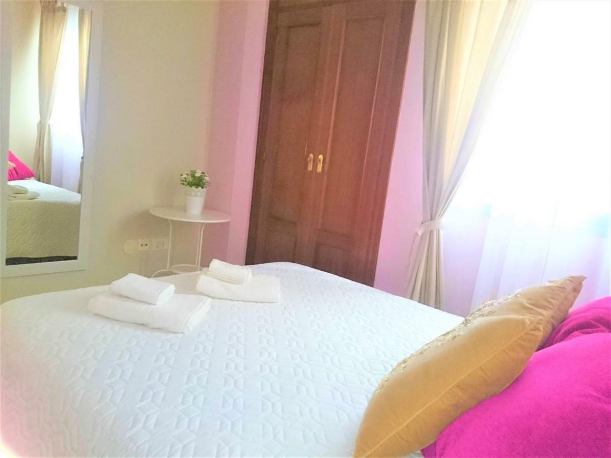 Bright Spacious Apartment, 2 Min Walk From Beach カンデラリア エクステリア 写真