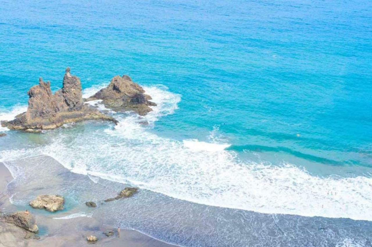 Bright Spacious Apartment, 2 Min Walk From Beach カンデラリア エクステリア 写真