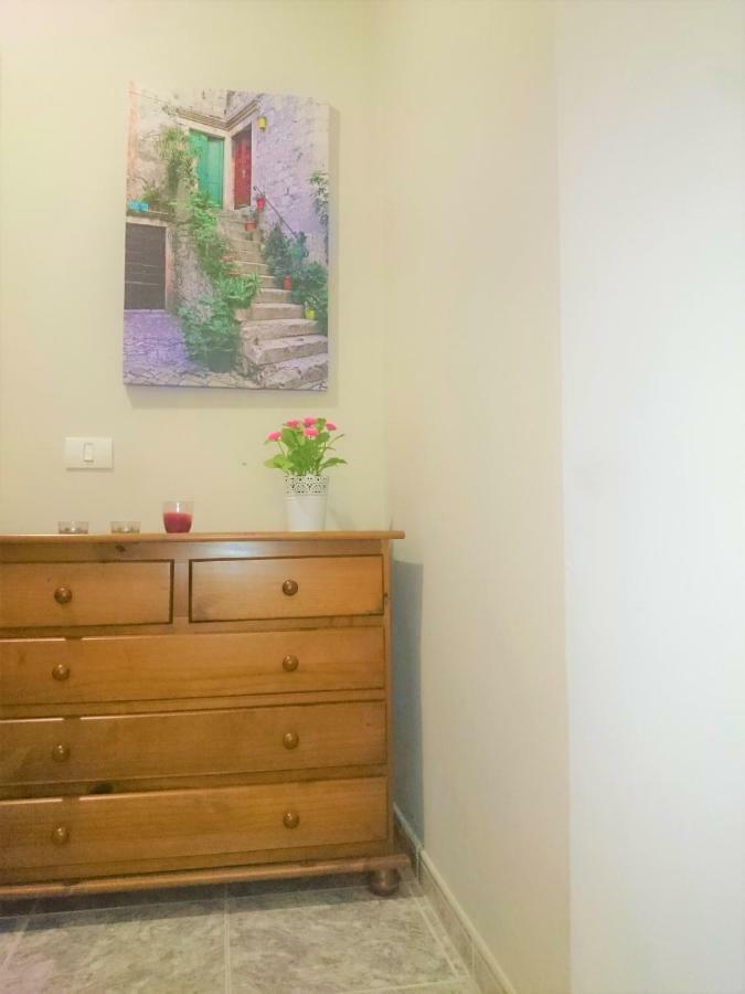Bright Spacious Apartment, 2 Min Walk From Beach カンデラリア エクステリア 写真